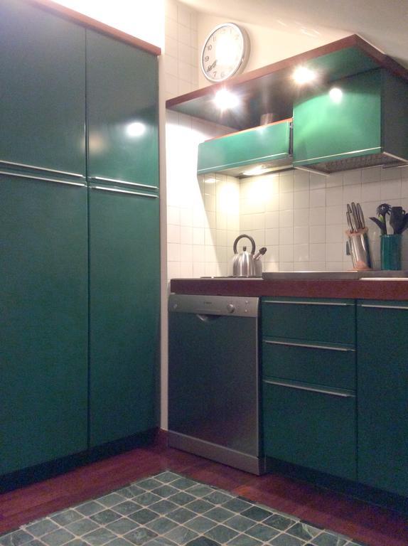 Apartment La Mansarda ألبا الغرفة الصورة