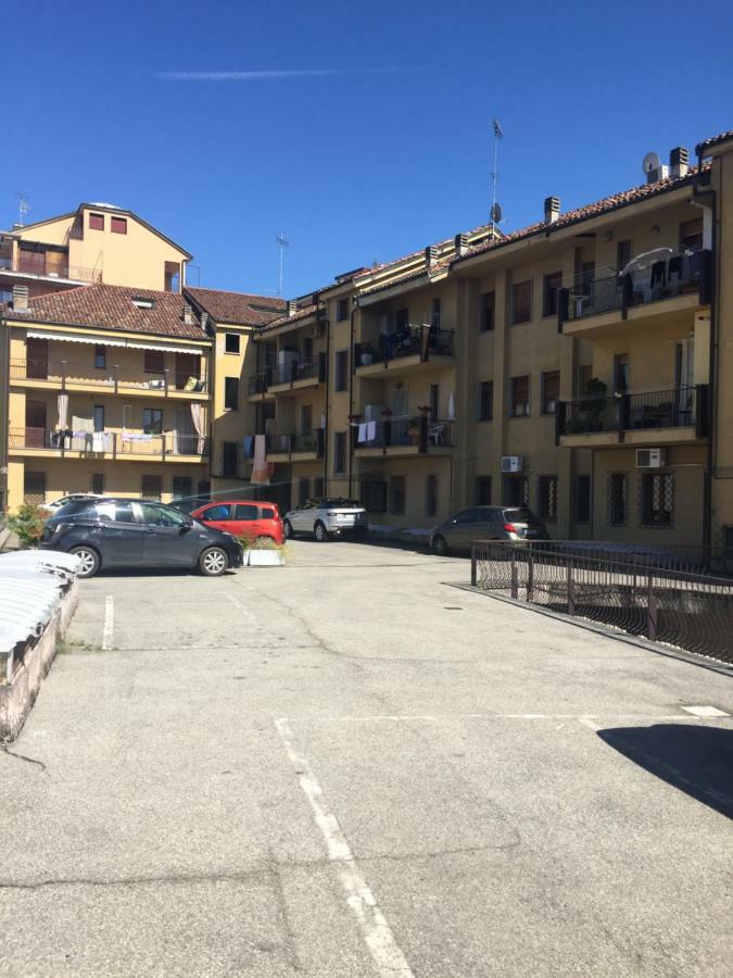 Apartment La Mansarda ألبا المظهر الخارجي الصورة